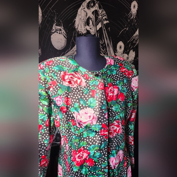 COPY - Oversized light floral button-up jacket - Picture 3 of 4